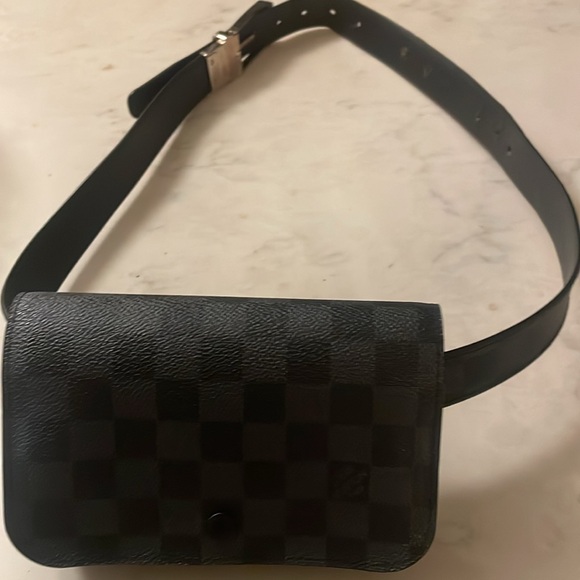 Louis Vuitton Damien belt bag - Picture 7 of 11
